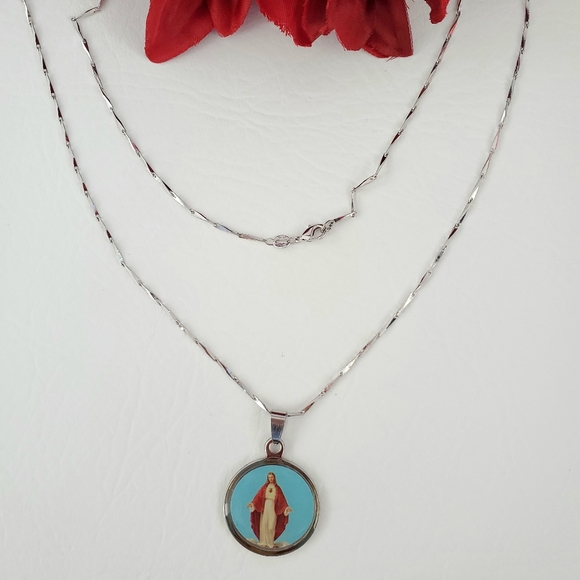 Sacred Heart of Jesus Silver Colored Necklace - Picture 3 of 3